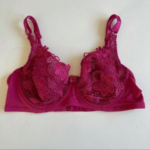 Delta Burke Pink Lace Bra Size 38D